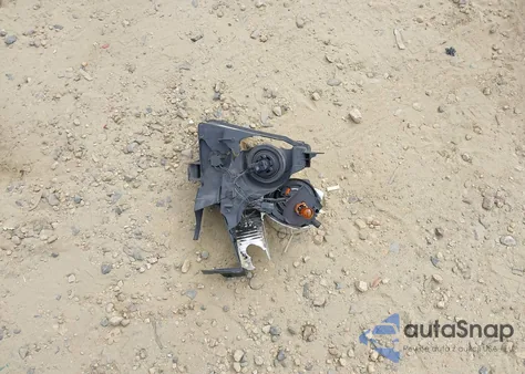 2009 Chevrolet Suburban 1500 Ls z USA, uszkodzony, nr VIN 1GNFC16JX9R258257